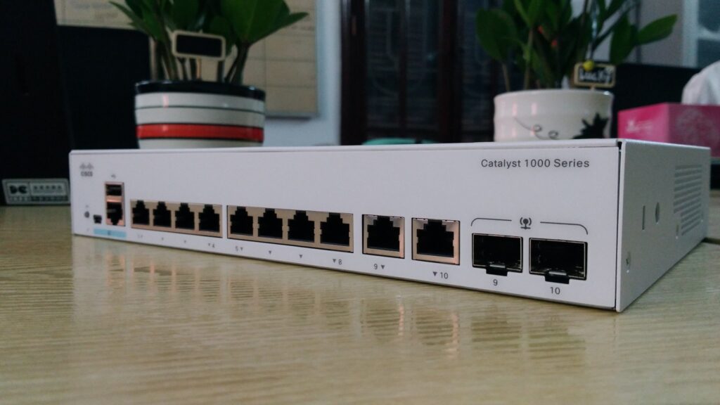 Bộ chuyển mạch Cisco Catalyst 1000 series